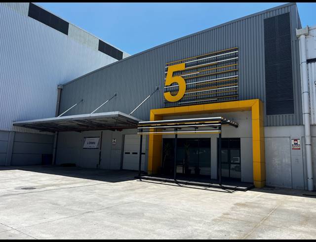 1,154M² WAREHOUSE TO LET IN AIRPORT INDUSTRIA
